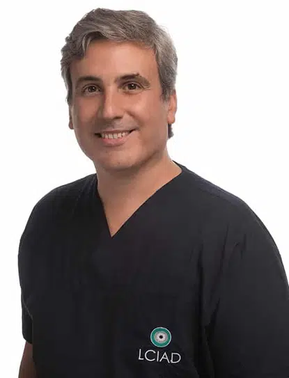 Dentist Dr Gustavo Silva at LCIAD London Centre for Implants and Aesthetic Dentistry